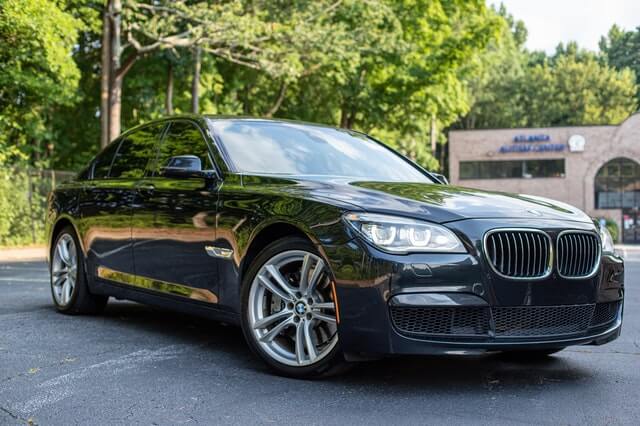 /static/media/bmw-520d-xdrive.6f43921b.jpg